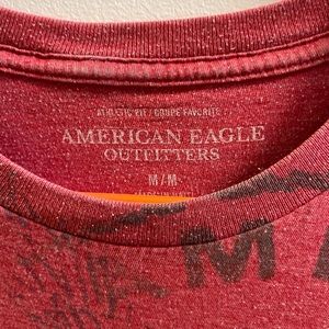 American Eagle Red T-shirt. Preowned mens/teens Medium